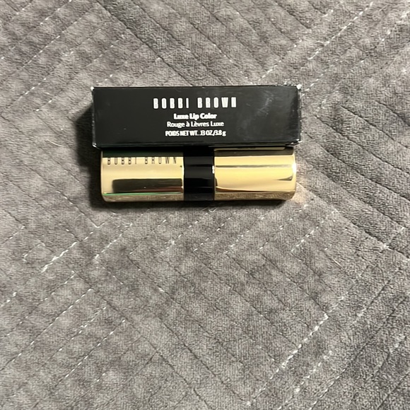 Bobbi Brown Luxe Lip Color Bond - Picture 3 of 15
